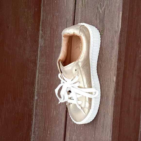 Express - Picture 3 of 5